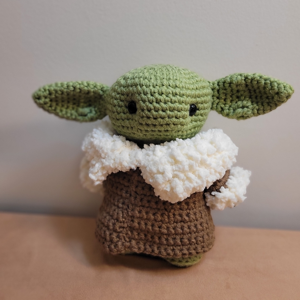 Amigurumi Baby Yoda Plushie 10" Handmade Crochet Animal Plush Grogu Alien Child - Picture 2 of 12